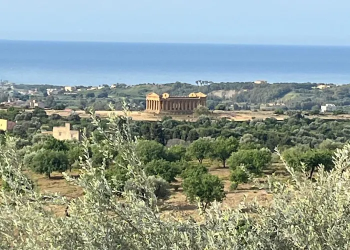 Agora Sulla Via Dei Templi 阿格里真托